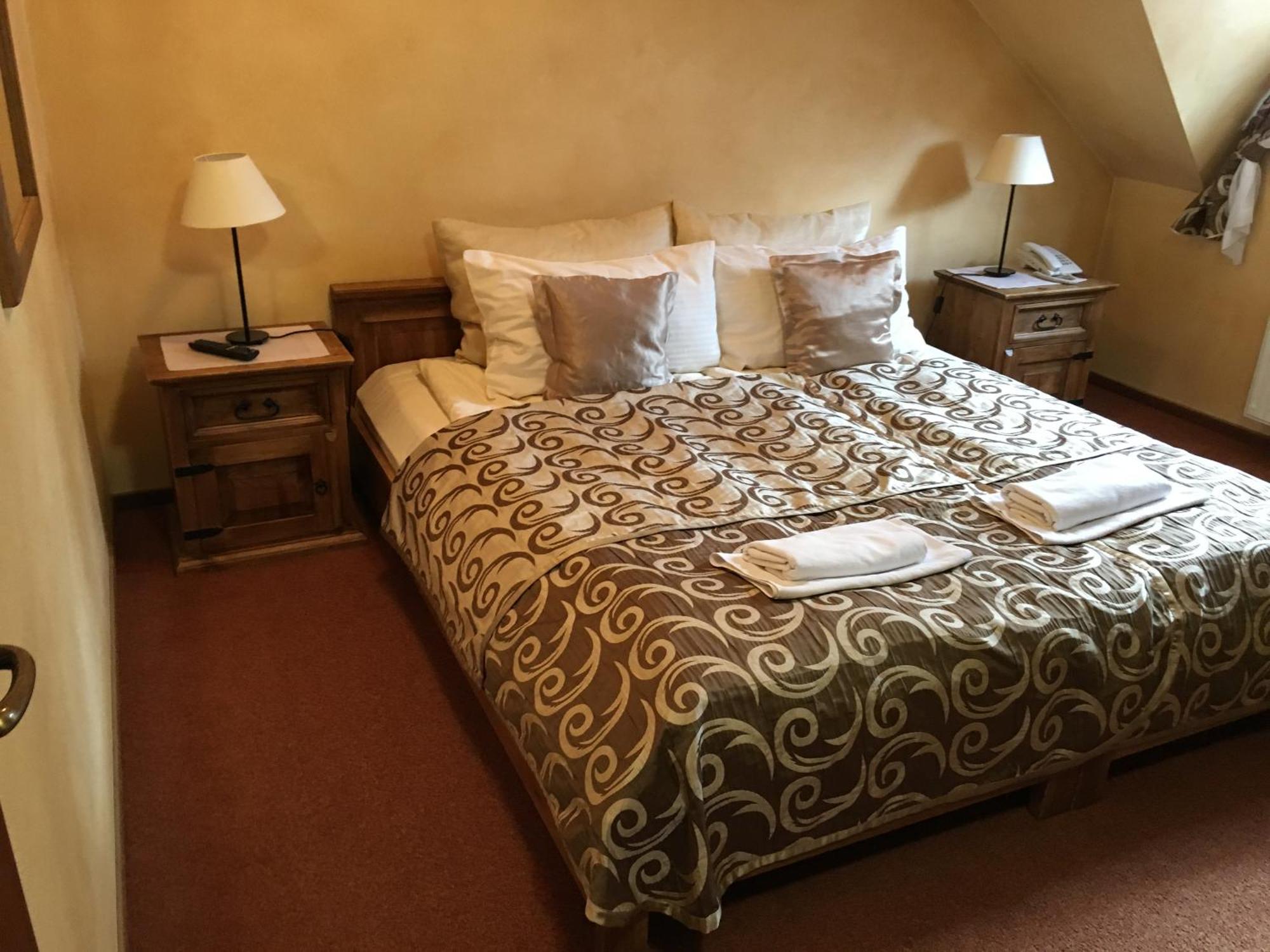 Hotel Dwor Karolowka Zakopane Ngoại thất bức ảnh