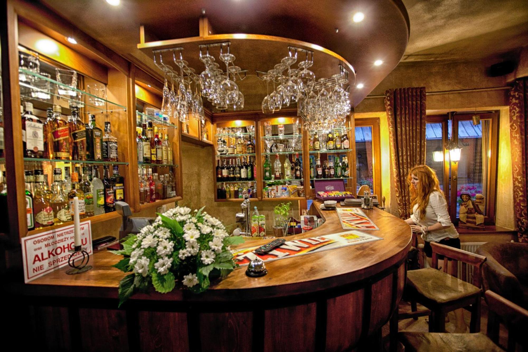 Hotel Dwor Karolowka Zakopane Ngoại thất bức ảnh
