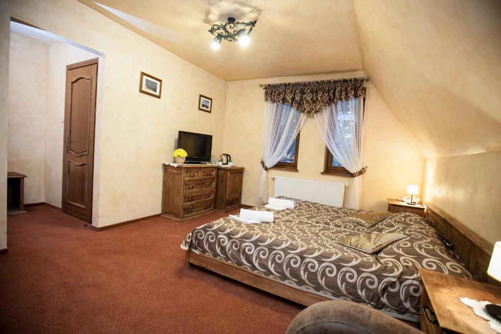 Hotel Dwor Karolowka Zakopane Ngoại thất bức ảnh
