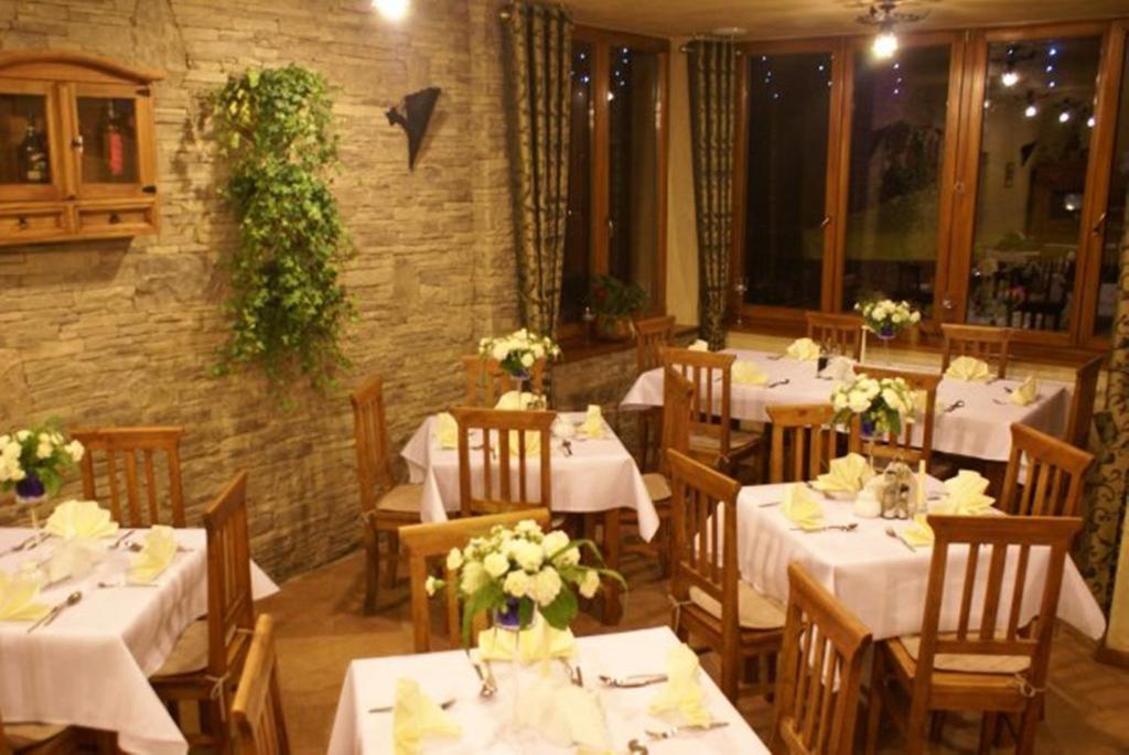 Hotel Dwor Karolowka Zakopane Ngoại thất bức ảnh