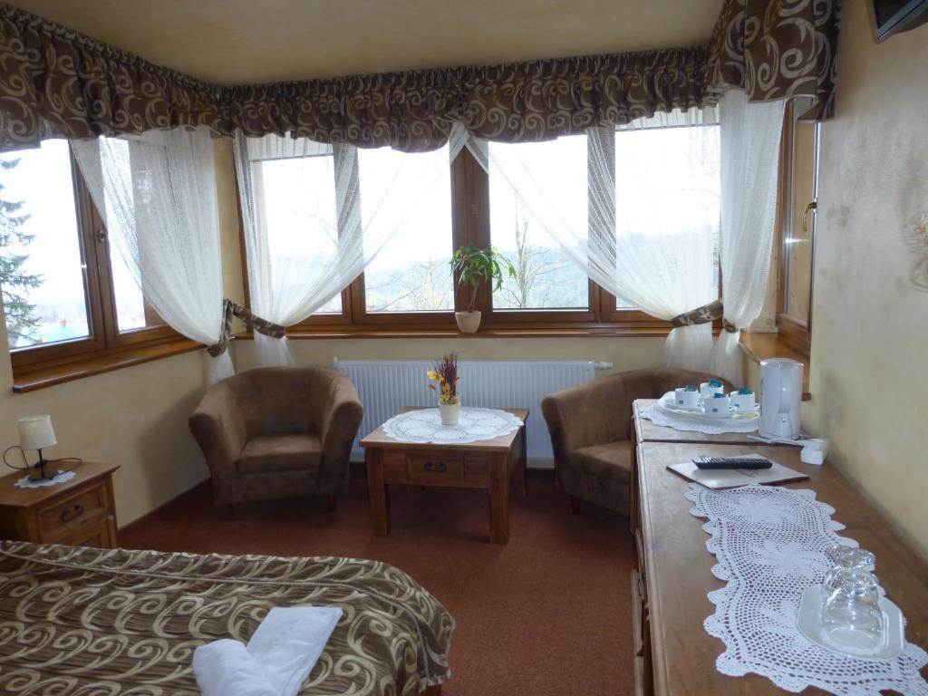 Hotel Dwor Karolowka Zakopane Ngoại thất bức ảnh