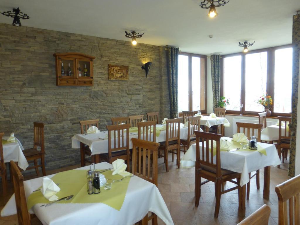 Hotel Dwor Karolowka Zakopane Ngoại thất bức ảnh