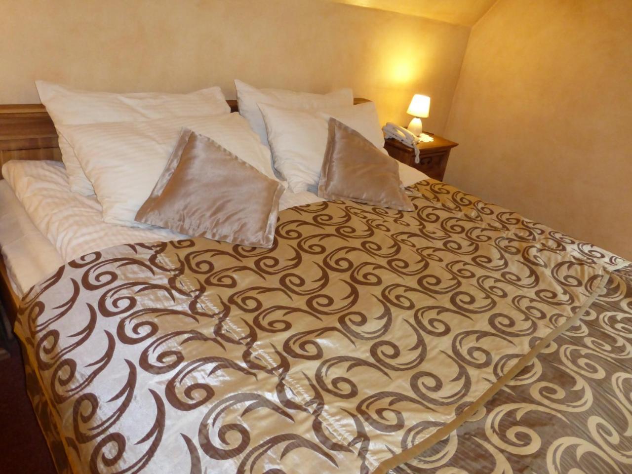 Hotel Dwor Karolowka Zakopane Ngoại thất bức ảnh