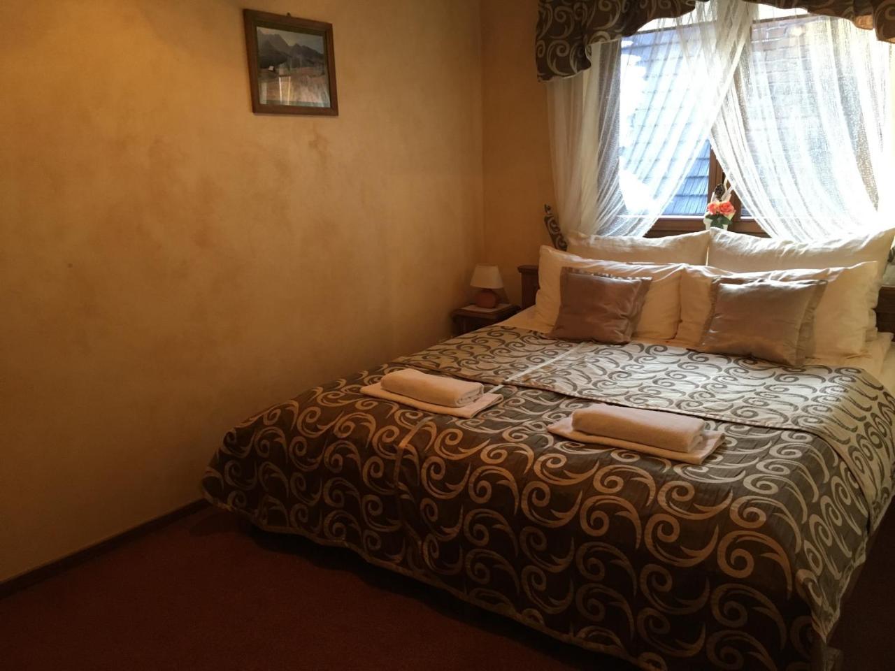 Hotel Dwor Karolowka Zakopane Ngoại thất bức ảnh